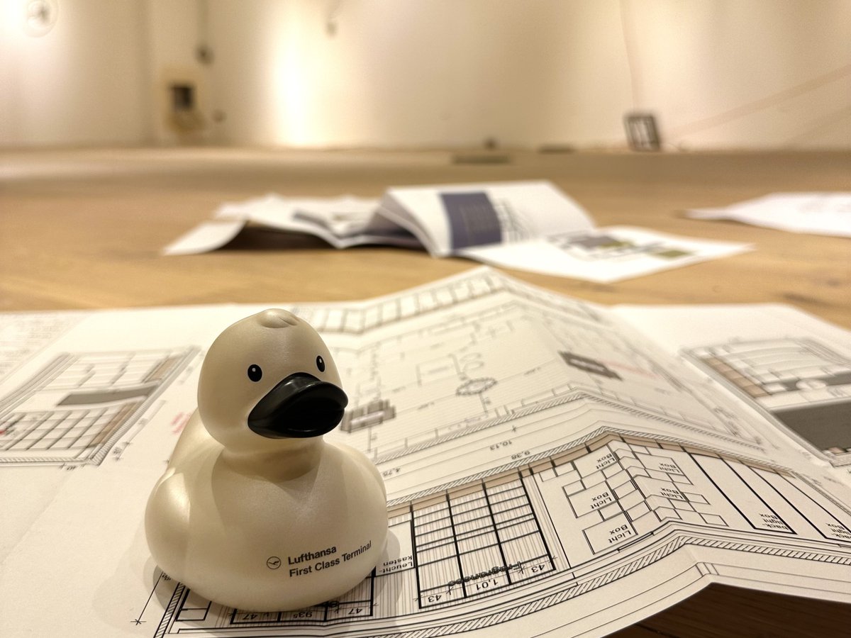 Coming soon😊: the count down is on – stay tuned to watch the progress and the grand opening of the Worldshop store at the Lufthansa First Class Terminal.