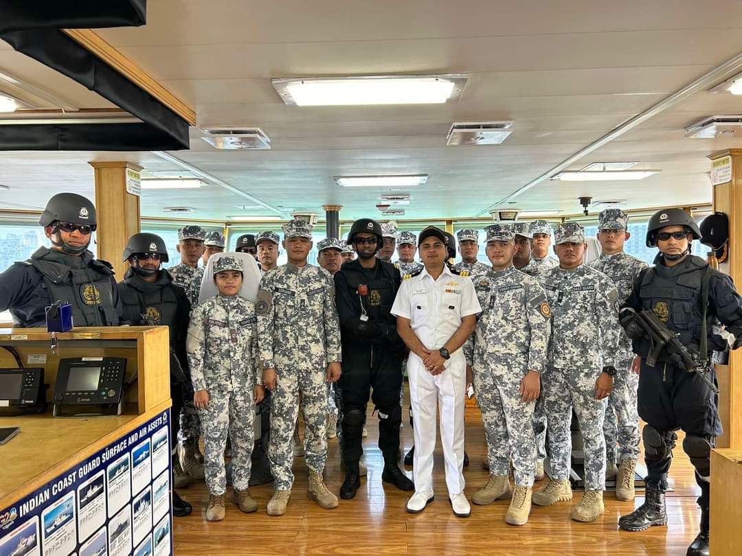 The Philippines Coast Guard (PCG) participated in the VBSS Training & Cross Training on Navigation and Bridge-Main Control Room Integration onboard Indian Coast Guard Ship, ICGS “Samudra Paheredar', during her stay at Manila as part of the ASEAN OSD.

India-Ph P'ship ftw! 🇮🇳🤝🇵🇭