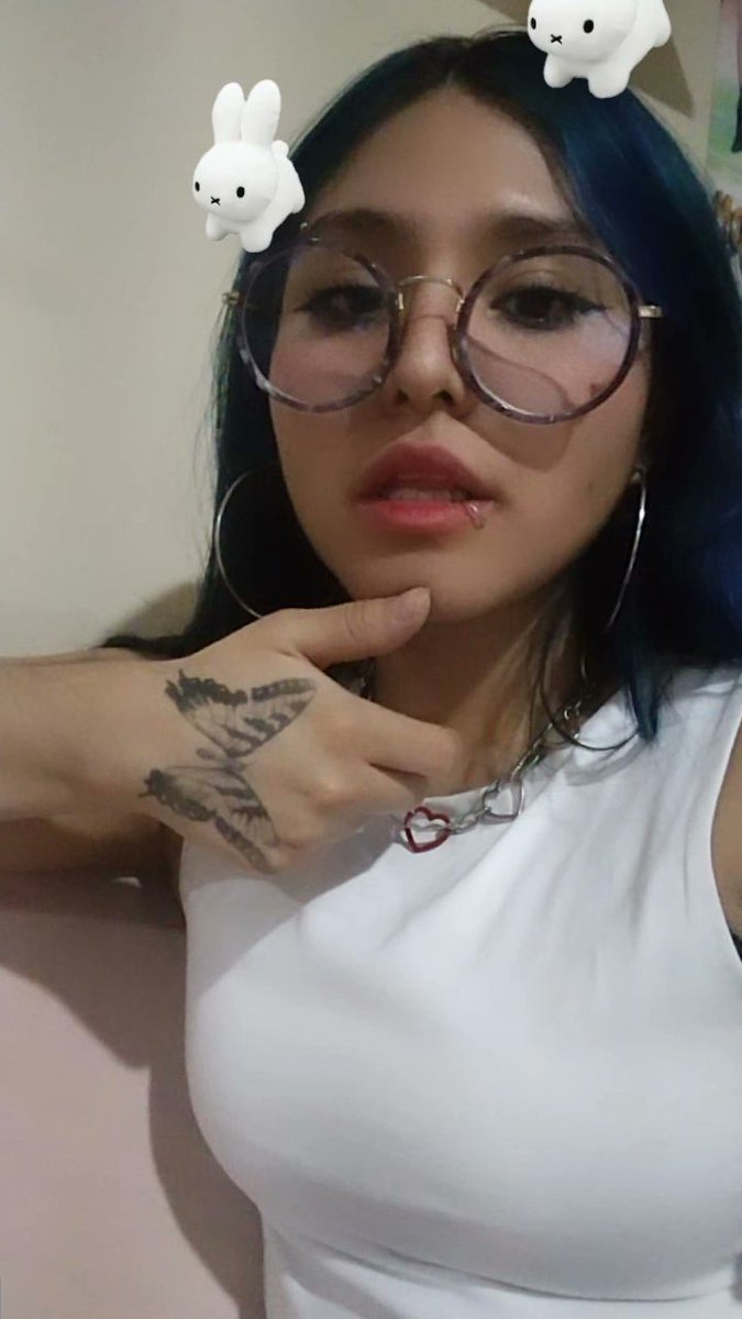 FriFernandaa's tweet photo. Aquí, pasando a dejar registro en este mi diario virtual de mi carita. 🦋 https://t.co/19MXSgDEqt