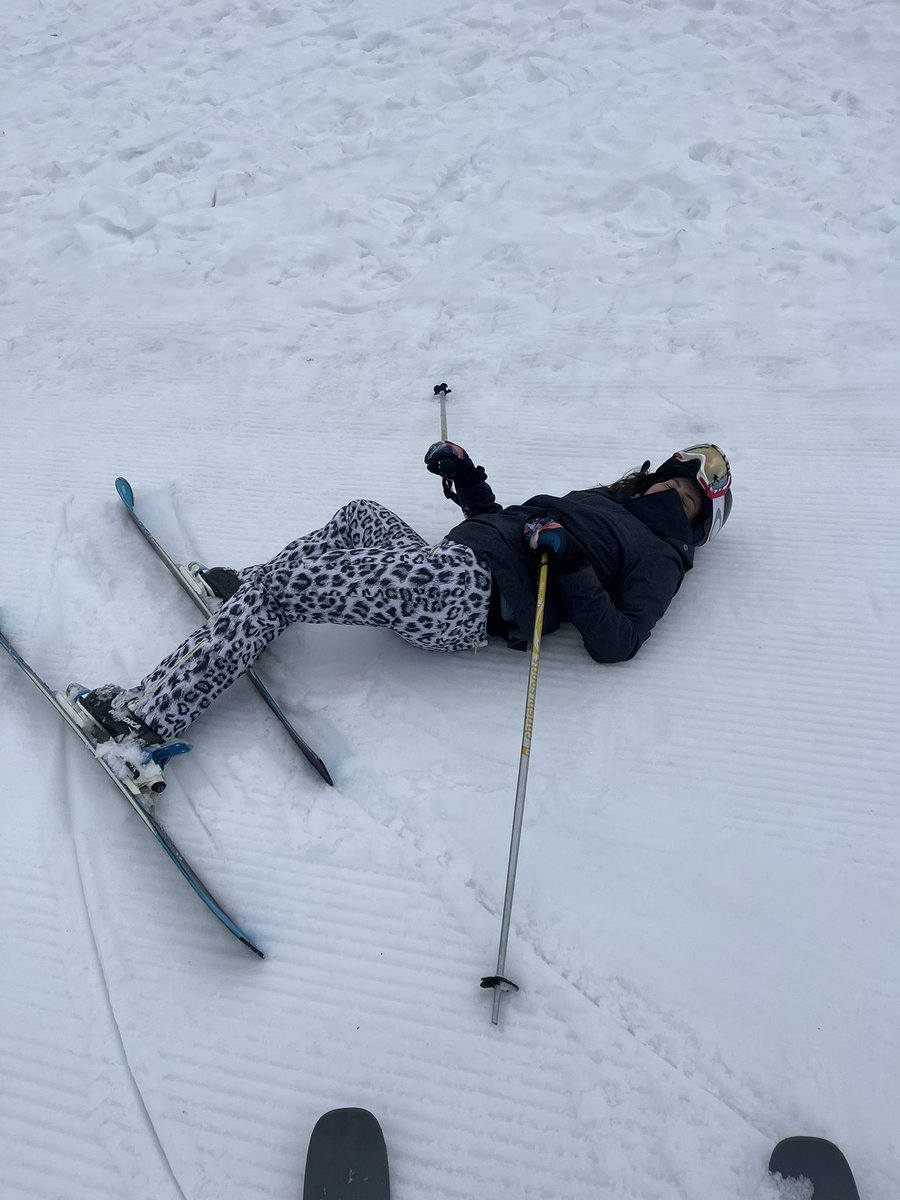 Tripz4Less1's tweet photo. Day 25
First day as a ski instructor 
Have you seen Aladdin
Because we rode the magic carpet 
Snoqualmie slush n clouds 

Price breakdown 
Food $11.20
Sticker $5 

Saved 
Lift ticket $155

#ikonpass #ski #Washington #instructor #zachary https://t.co/bqgyHMAVwa