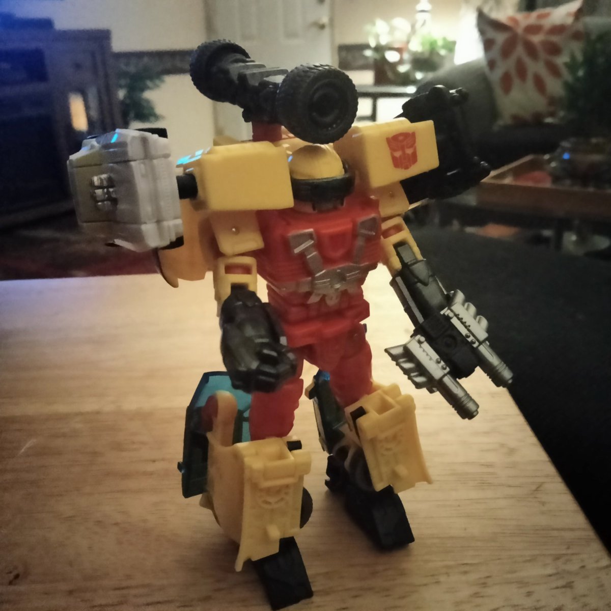 chosenhorse2's tweet image. The Hotrod Patrol make good minicons for Optimus Prime & Hot Shot. #TransformersEarthrise #TransformersArmada #Micromasters #Minicons #Autobots