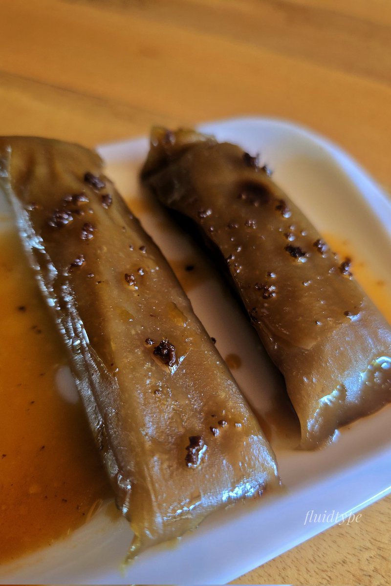 fluidtype's tweet photo. Binalay.
I take pride in traveling and discovering good food, and I've been around Isabela. So, it comes as a surprise that this is the first time I've tried this.
Made from glutinous rice, toasted coconut in the middle and served with coconut syrup. So divine!
#suman
#binalay https://t.co/4skenzaEIM