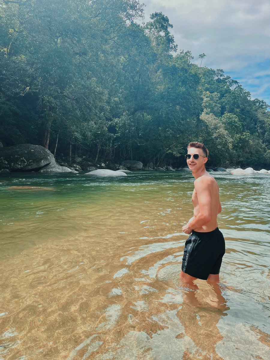 liamwillhelm's tweet photo. 👋🏼 🌴😎💦 https://t.co/HjXF8m0oBU