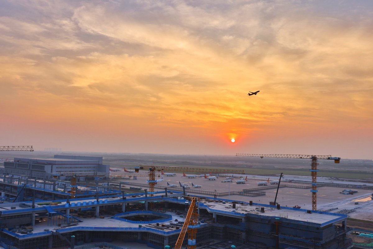 Xi’an, at the centre of China, is a vital transportation hub connecting east & west. NDB's RMB 805 million loan is helping expand the Xi’an Xianyang International Airport to handle 83 million passengers & 1 million tonnes of cargo annually. #NDBImpact✈ 🔗bit.ly/3vpxelj