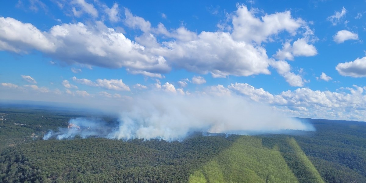 Forecast conditions may see smoke from a hazard reduction burn that commenced today near Warragamba in the Blue Mountains settle over parts of western and southern Sydney overnight. Please only report unattended fires to Triple Zero (000). rfs.nsw.gov.au/HR #RFS