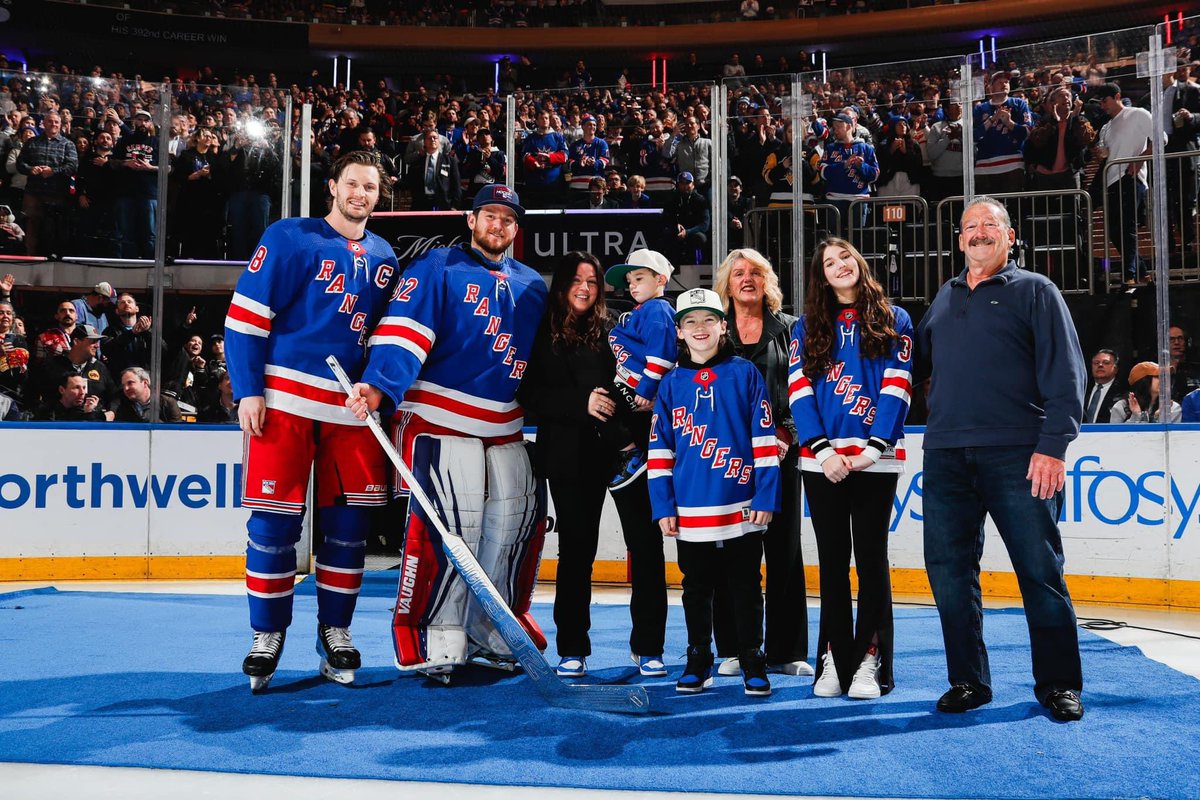 Mom8Moran's tweet photo. @hockeyoveryou  in case you missed it. They honored Quickie ❤️ https://t.co/fjd2iTtanI