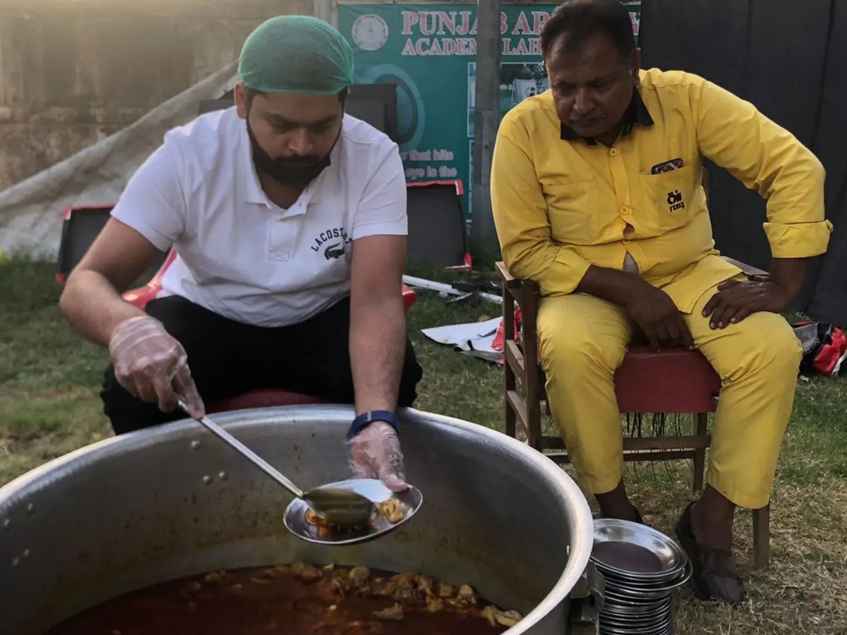 Entering the third Ashra of Ramadan, Rizq hosted its 21st Iftar Dastarkhwan at Archery Ground, Lahore. Thanks to donors, partners, team & volunteers. Join us to share from our Rizq: rizq.org/rizq-ramadan-a… #RizqRamadan2024