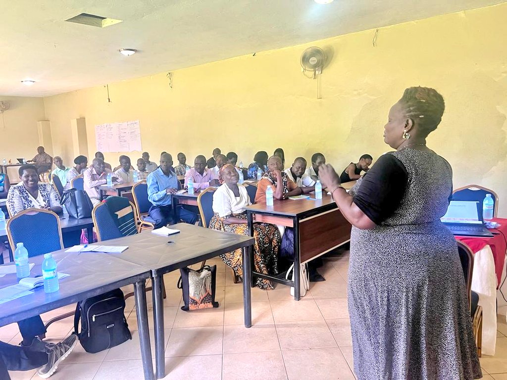 @tiuganda1 trained Deputy H/teachers, SMC Chairpersons & community monitors to Enhance their capacity and amplify Citizens' Engagement in Monitoring Capitation Grants for UPE Schools in Aromo and Barr Sub counties. This was at Pacific Grand Hotel- Lira District