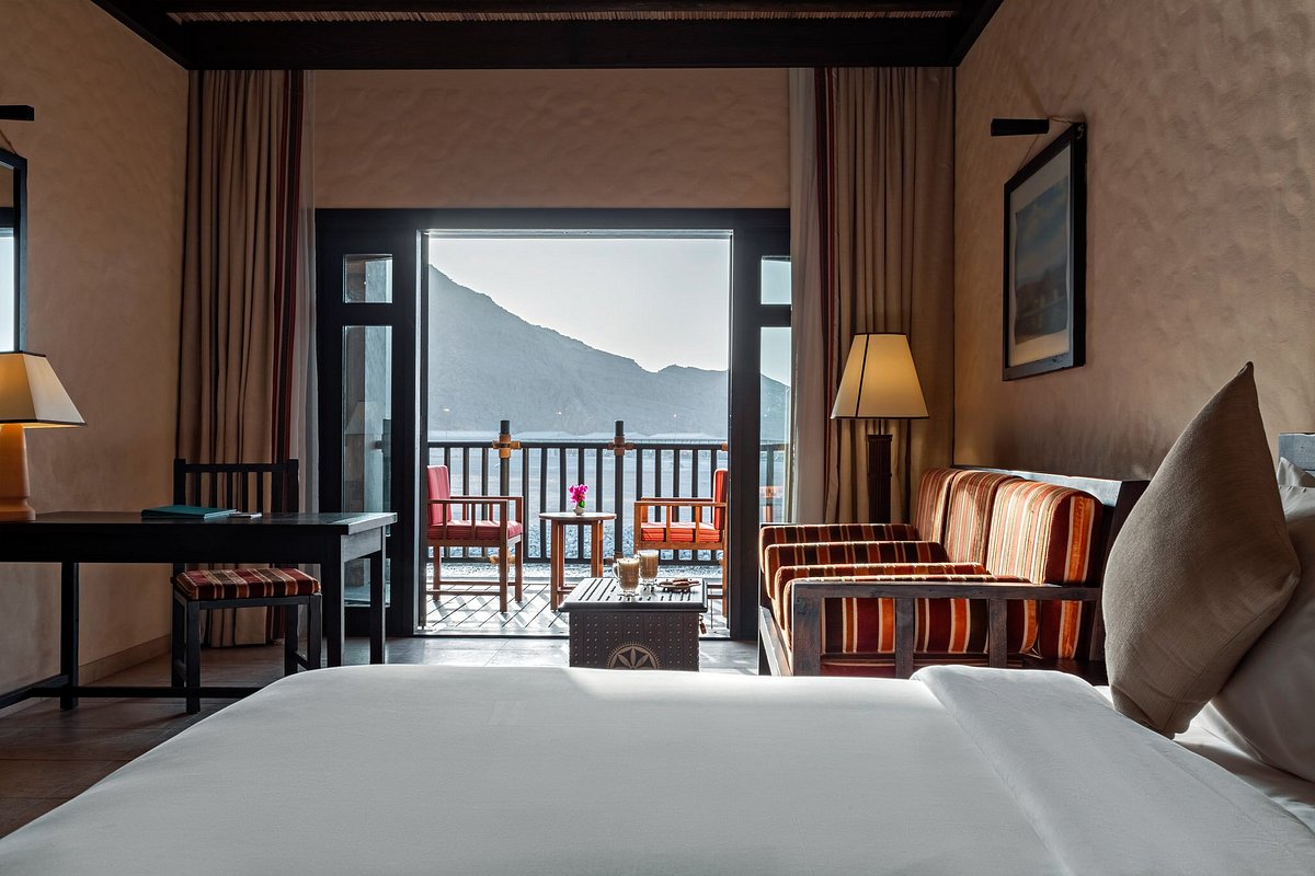 Atana Hotels located in Khasab, this accommodation provides views of the sea as well as the majestic & timeless Musandam Mountains.🏨😍 Photo credit to @AtanaHotels #musandam #mountains #almaamaritours #tourguide_oman #experienceoman #discoveroman
