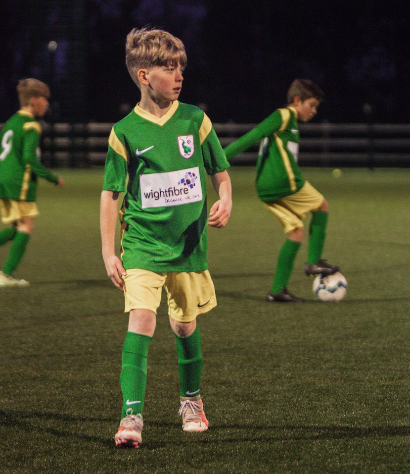 A couple of weeks ago we visited Newport and Gurnard football clubs during high intensity training sessions. The teams were all wearing their new WightFibre kits and we must say they all looked very sharp, on and off the ball. 🙌 #isleofwight #community #sponsorship