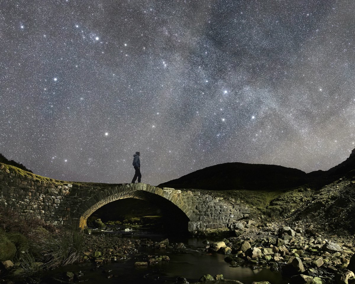 This week is International Dark Sky Week. Since 2020 the Yorkshire Dales National Park has been designated an International Dark Sky Reserve. You can find out what that means, here 👇 yorkshiredales.org.uk/park-authority… 📸 Paul Clark #DarkSkyWeek #DiscoverTheNight #YorkshireDales