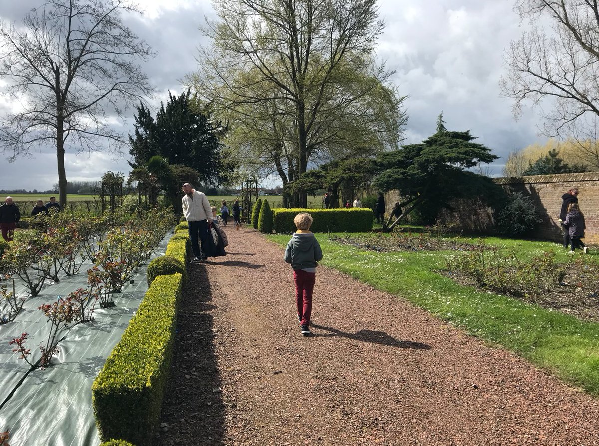 GroupeFDesprez's tweet photo. Les cloches sont passées !  🔔 

Ce lundi de Pâques, des collaborateurs se sont réunis avec leurs enfants à l'occasion d'une chasse aux oeufs organisée par notre CSE. 🐰🐣

Les petits sont repartis le sourire aux lèvres et les bras chargés de chocolats ! 🍫 https://t.co/7UCWJs4Fji