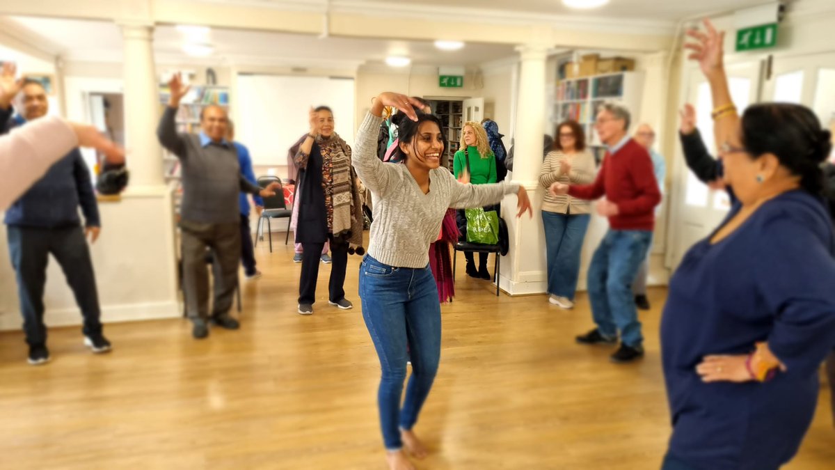 What's it like living with dementia ..... Bollywood Dance at Barham memory lounge. #livingwithdementia #dementia #brent #carers @CNWLNHS @Brent_Council