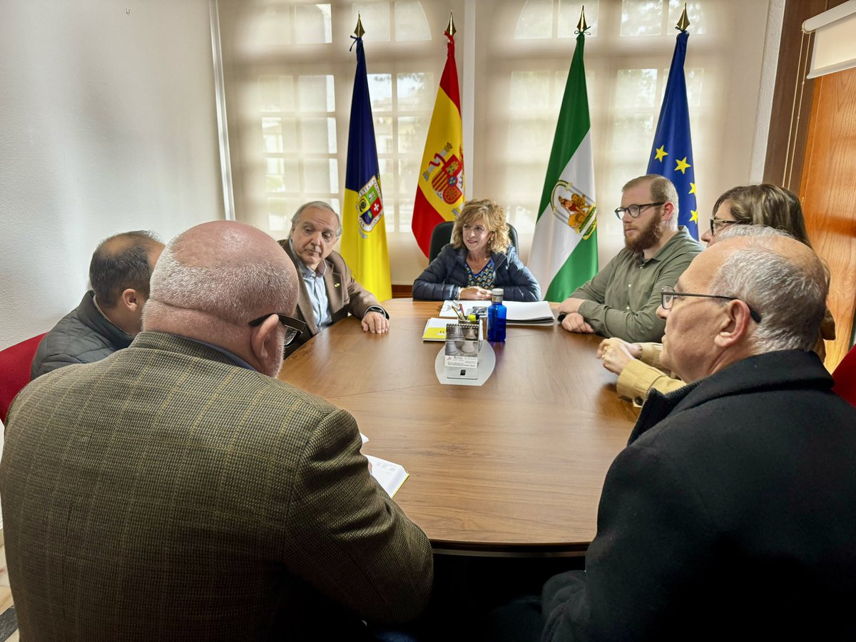 ✝️San Juan acogerá en otoño el Congreso Anual del Consejo Evangélico Autonómico de Andalucía. 

🔵 La alcaldesa, @mluisamoya Moya, y el delegado de Comunicación, @kikoncejal conocieron hoy los detalles de este evento de la mano de los responsables del Consejo.