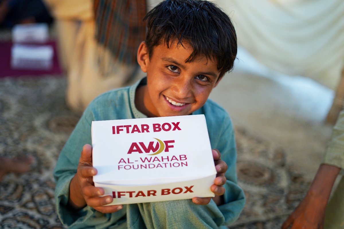 alwahabfdn's tweet photo. Alhamdulillah, together we have achieved to spread smiles around this #Ramadan! 🌟
Thanks to your contributions, we need your continued support to do even better! ✨🤝

#AWF #Ramadan #IftarPacks #MuftiAbdulWahab #RamadanAppeal https://t.co/nqtW0vNmab