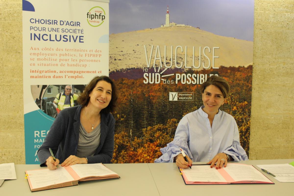 ✍️Dominique Santoni, Présidente du Département de #Vaucluse et Marine Neuville, Directrice du #FIPHFP, ont renouvelé leur partenariat, vendredi 29 mars, par la signature d’une 4ème convention. 👉fiphfp.fr/actualites-et-… #handicap