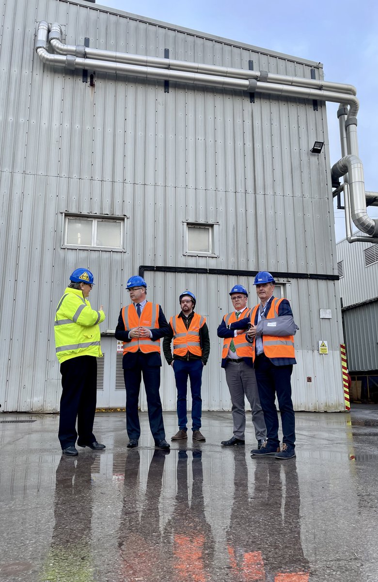 Delighted to welcome <a href="/PearseDoherty/">Pearse Doherty</a> to <a href="/balcastimber/">Balcas</a> showcasing investment in sawmill, energy generation, wood pellet manufacturing &amp; highlighting commercial forestry in addressing climate change and Ireland’s housing needs
<a href="/_FIIreland/">Forest Industries Ireland</a> <a href="/farmersjournal/">Irish Farmers Journal</a> <a href="/agriculture_ie/">Dept of Agriculture, Food and the Marine</a> <a href="/CIF_Ireland/">Construction Industry Federation (CIF)</a>