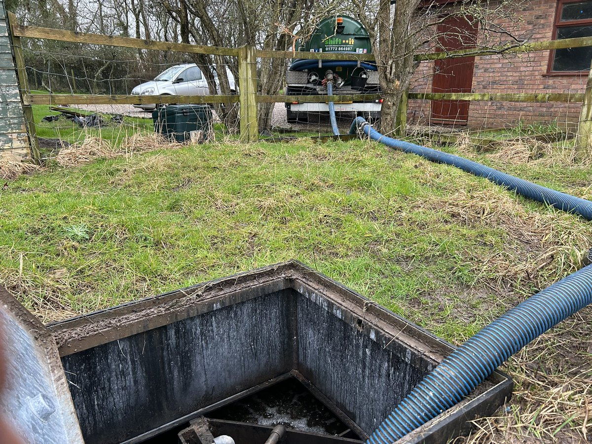 shiftituk's tweet image. Back to it after the Easter weekend.

We #empty all types of #septictanks and #treatmentplants as well as carrying out #greasetrap and #pumpchamber emptying.

Call 01772 864987 or email shiftituk@gmail.com  for more information