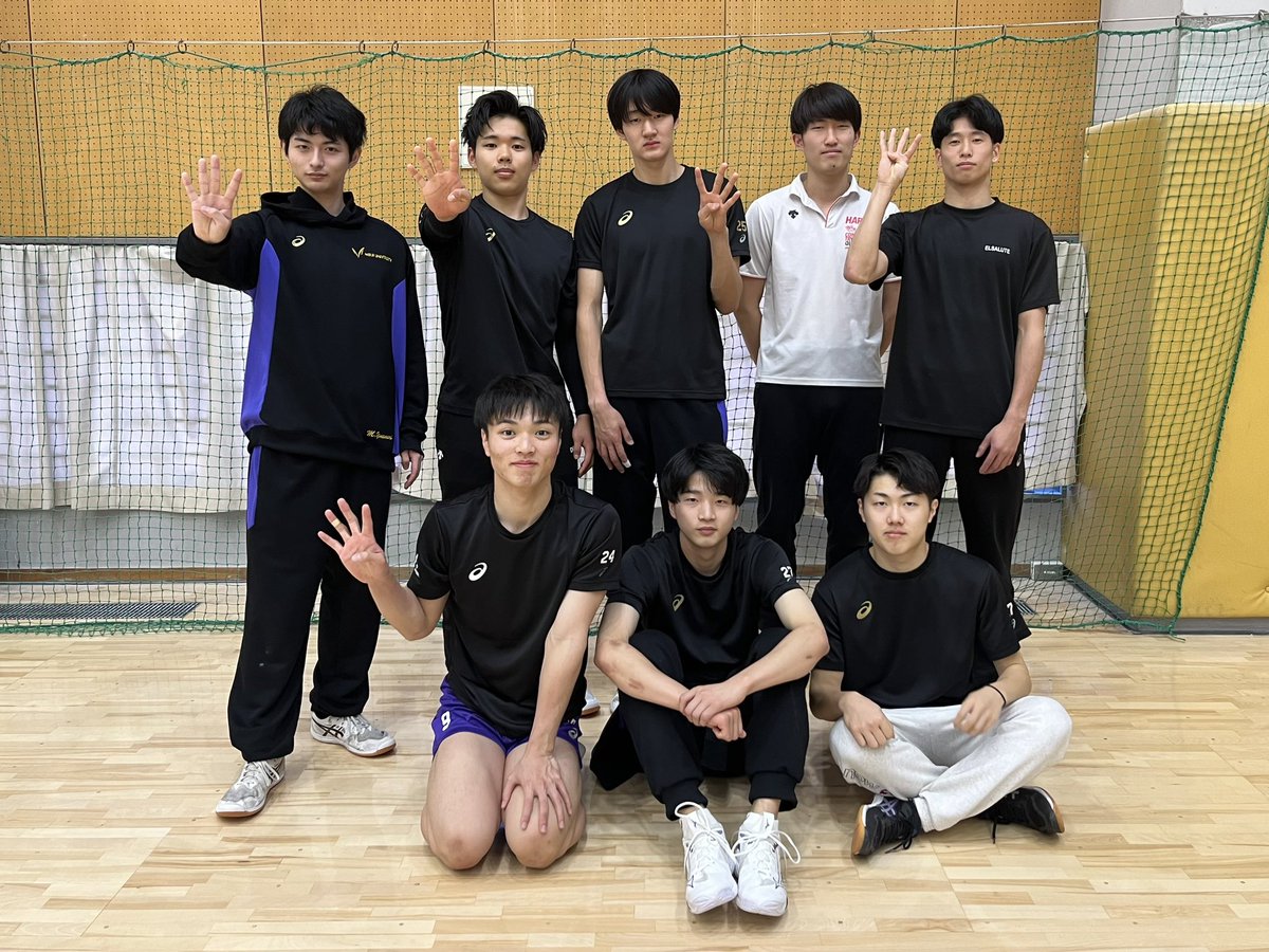 【春季リーグ戦まであと4日】
本日は1年生の集合写真をお届けします！
新たな戦力となる彼らにご注目ください👀

上段左から米盛、平野、成村、笹金、三宅、下段左から松木、荒井、畠山です。