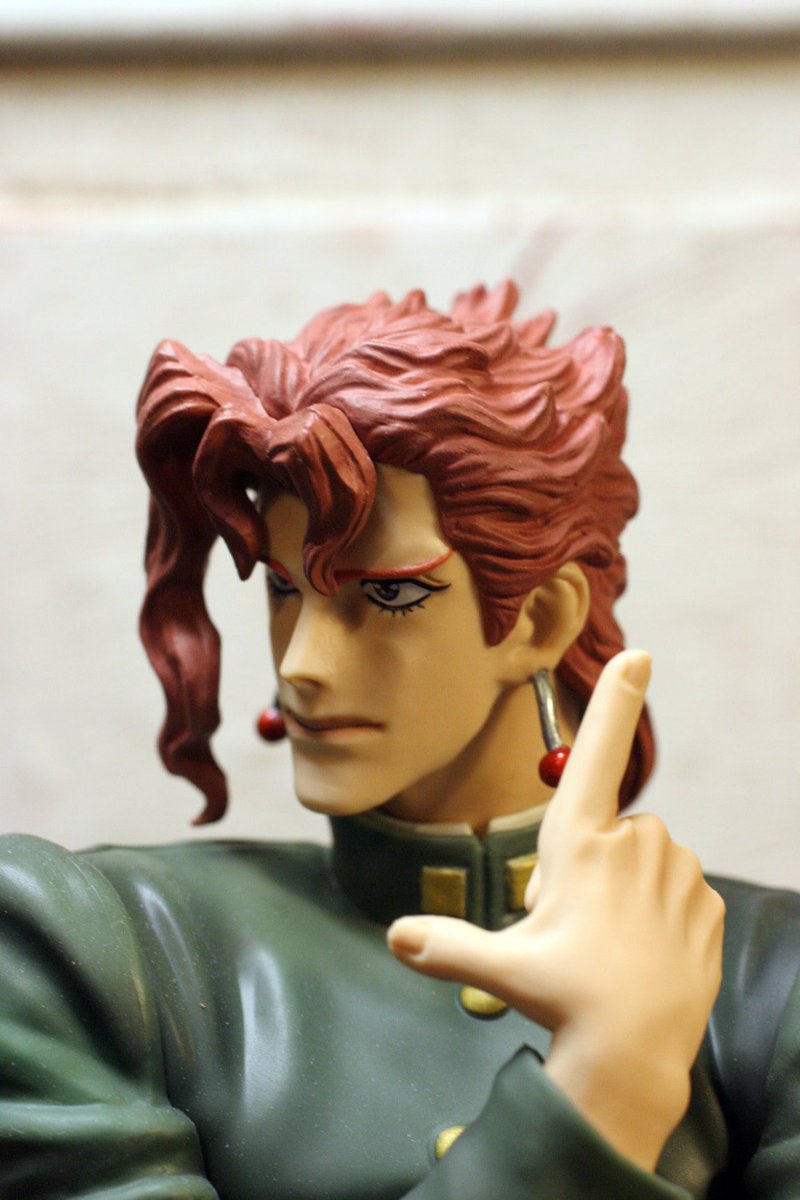 花京院フィギュア 口の大きさと、ほっぺたの面取りが他のキャラと違う