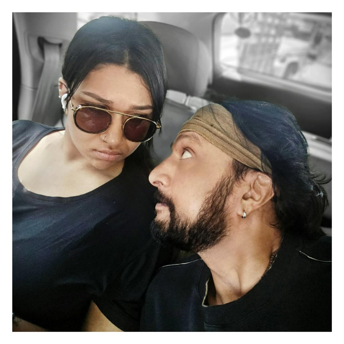 KicchaNaAddaDvg's tweet photo. ಅಪ್ಪ ಮಗಳು ❤️🩹🫶 @iamsanvisudeep @KicchaSudeep
#KicchaSudeep #KicchaBOSS #MaxTheMovie #KBoss #Max
#KicchaNaAddaDavanagere https://t.co/22SouYmelU