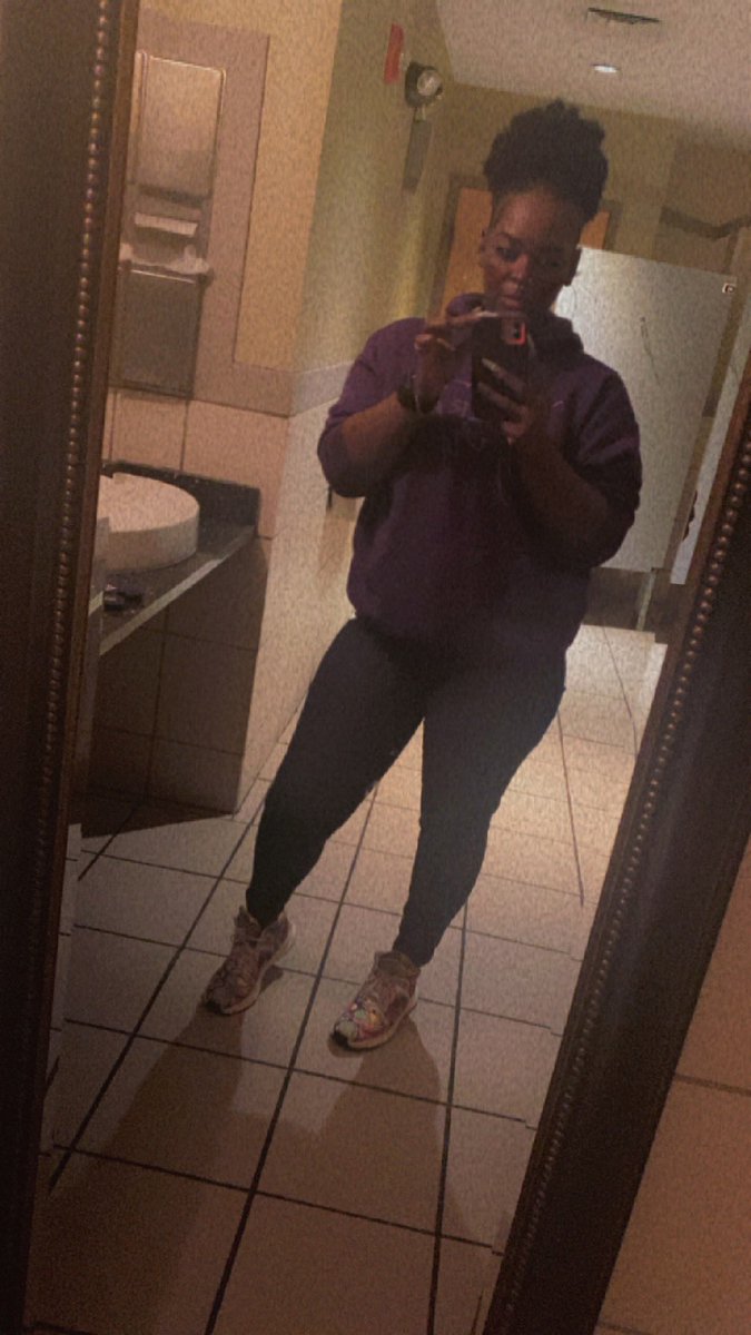 CassBeFatal's tweet photo. Randoms📸💜 https://t.co/QwXK3oi5AA