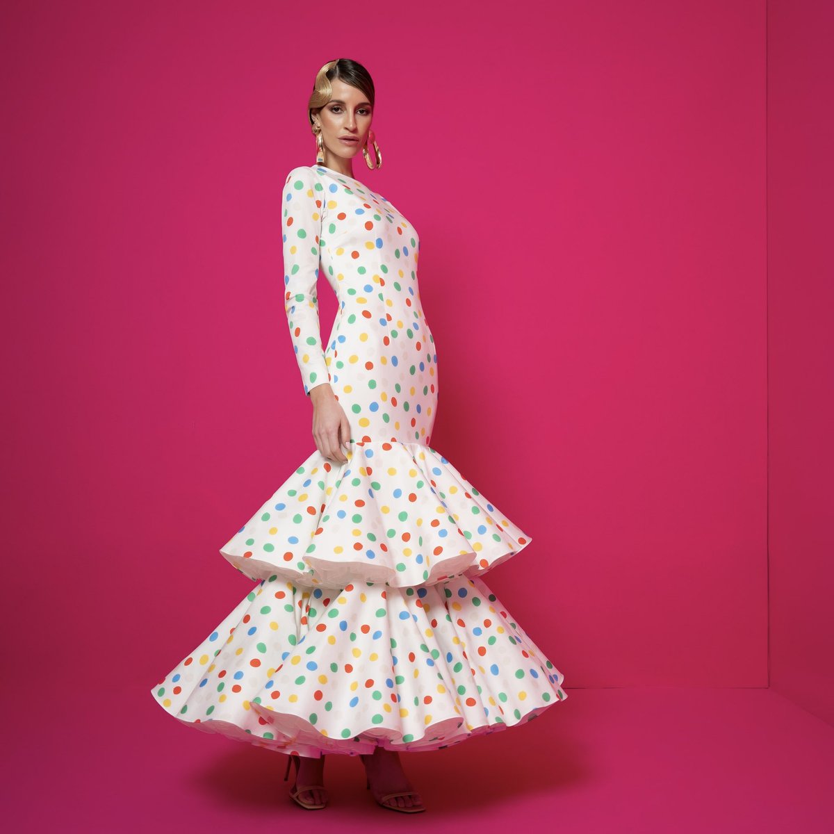 CORAL. Feria 2024 
Fotografiado en Sevilla por @ernestocastillofoto 
#CoralJoséHidalgo 

Director de Arte. @pedro_gonzalezmoda 
Peluquería y maquillaje. @evaromeromakeup 
Modelo. <a href="/mariasevilla1/">maria sevilla</a> 
Colaboradores <a href="/Sombrereriaroiz/">Sombrerería ROIZ</a>