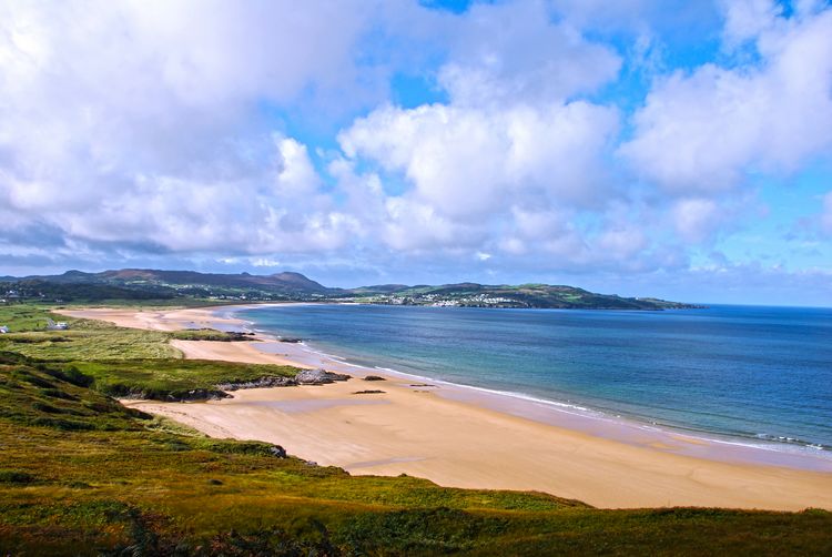 Good morning from beautiful #Donegal ♥ 

Today's #GoodMorning photograph is of the majestic Ballymastocker Bay #Fanad with views to #Portsalon 

#Ireland 
#beaches 
#clouds 
#scenery 
@ThePhotoHour