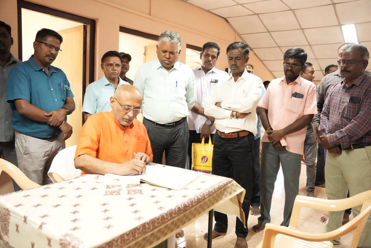 Visited the historic Kizhoor village where the referendum to merge French Puducherry with Mother India was held. The Monument exhibits the depth of patriotism and courage of people during Puducherry Freedom Struggle. @CPRGuv