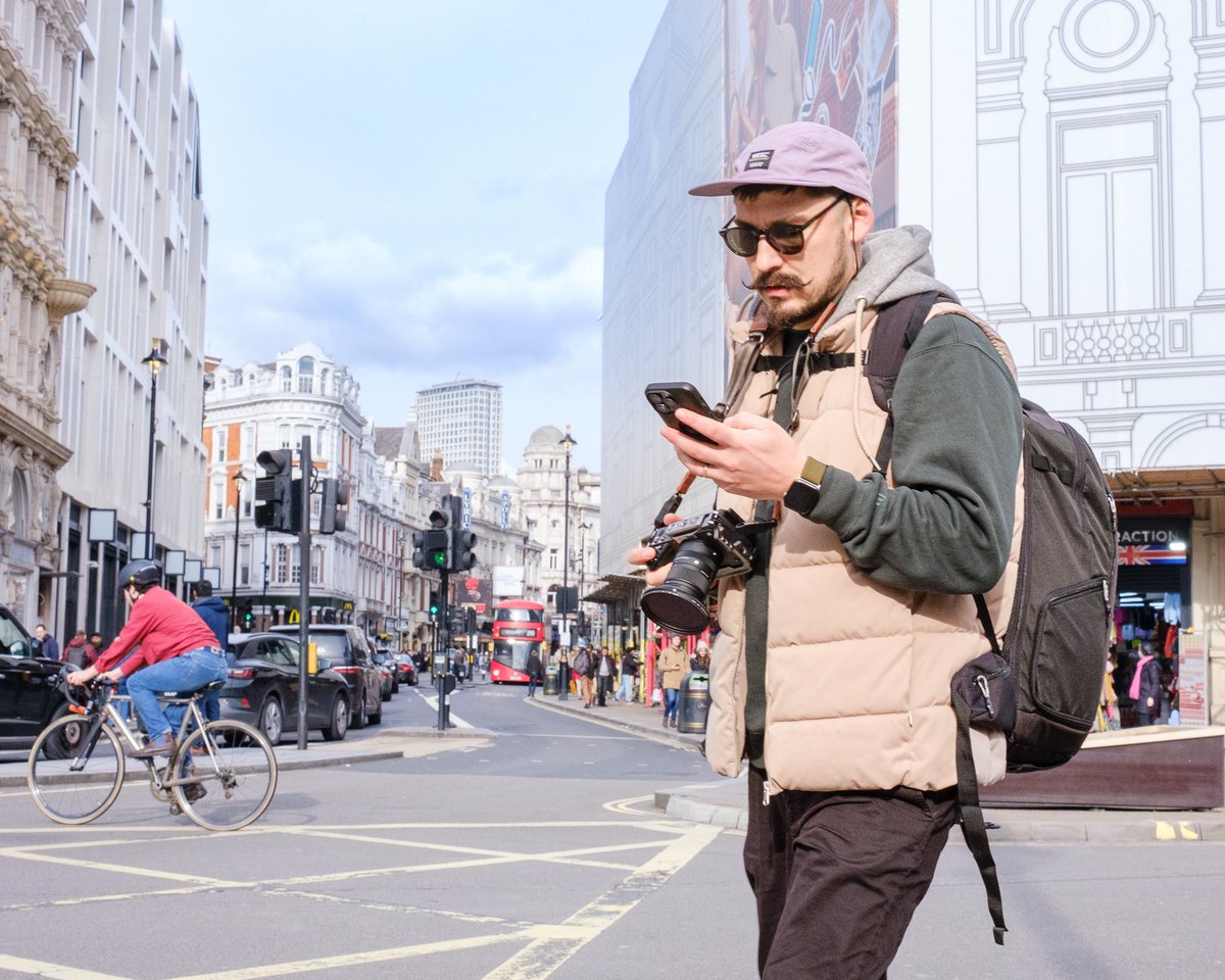 #london #streetphotography #candidstreet #streetstyle #londonstreetphotography