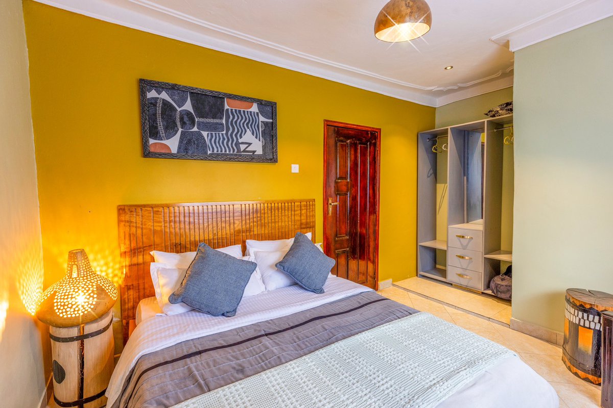 CoconutRoyaleUG's tweet photo. One amazing stay, so many ways to enjoy it! 🥳

Get ready for cozy nights by the fire 🔥 , restful slumbers in our dreamy bedrooms 🛌 ...the possibilities are endless. 🤍

Reach us at 0752606669 or 0771861972.

#home #airbnb #outoftown https://t.co/V6nKWIjfl5