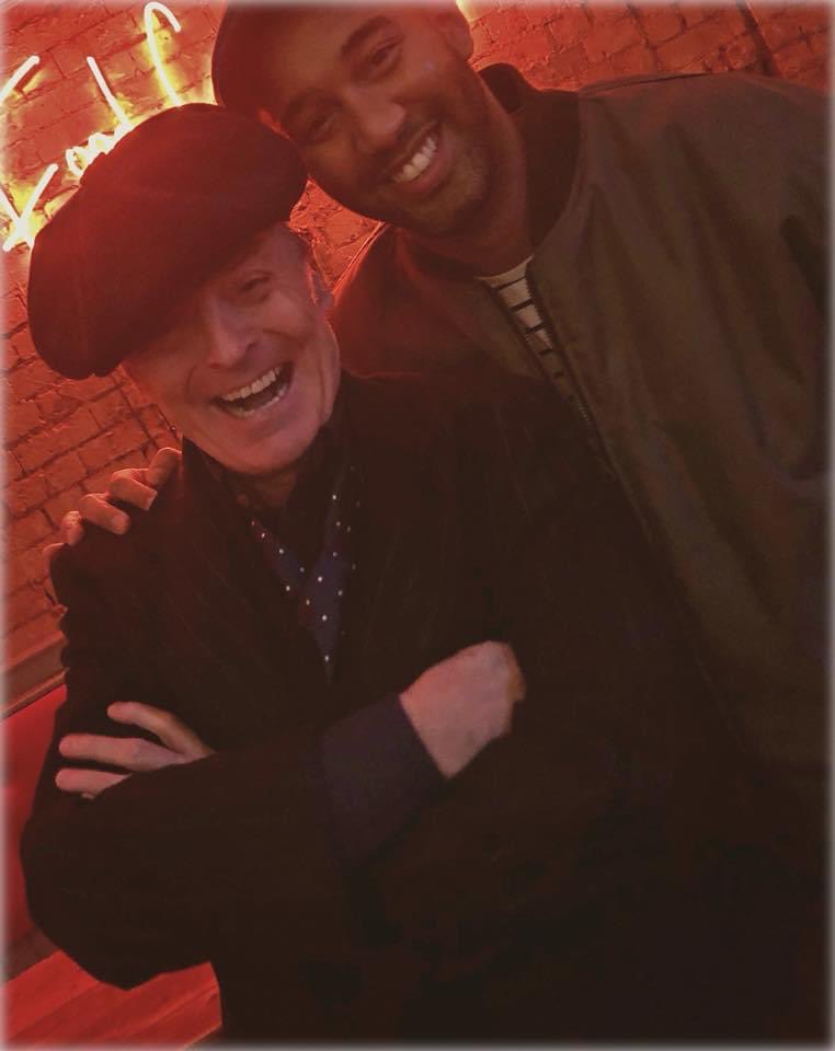 mark_aofficial's tweet photo. Throwback to 6 years ago today with @BTUB40 of @UB40OFFICIAL 💔#ub #reggae #music #redredwine #reggaemusic #vinyl #bobmarley #s #vinylrecords #vinylcollection #concert #vinylcommunity #u #livemusic #madness #vinyladdict #britishreggae #smusic #reggaevibes #ska #nowspinning https://t.co/6SrfvKWTUB