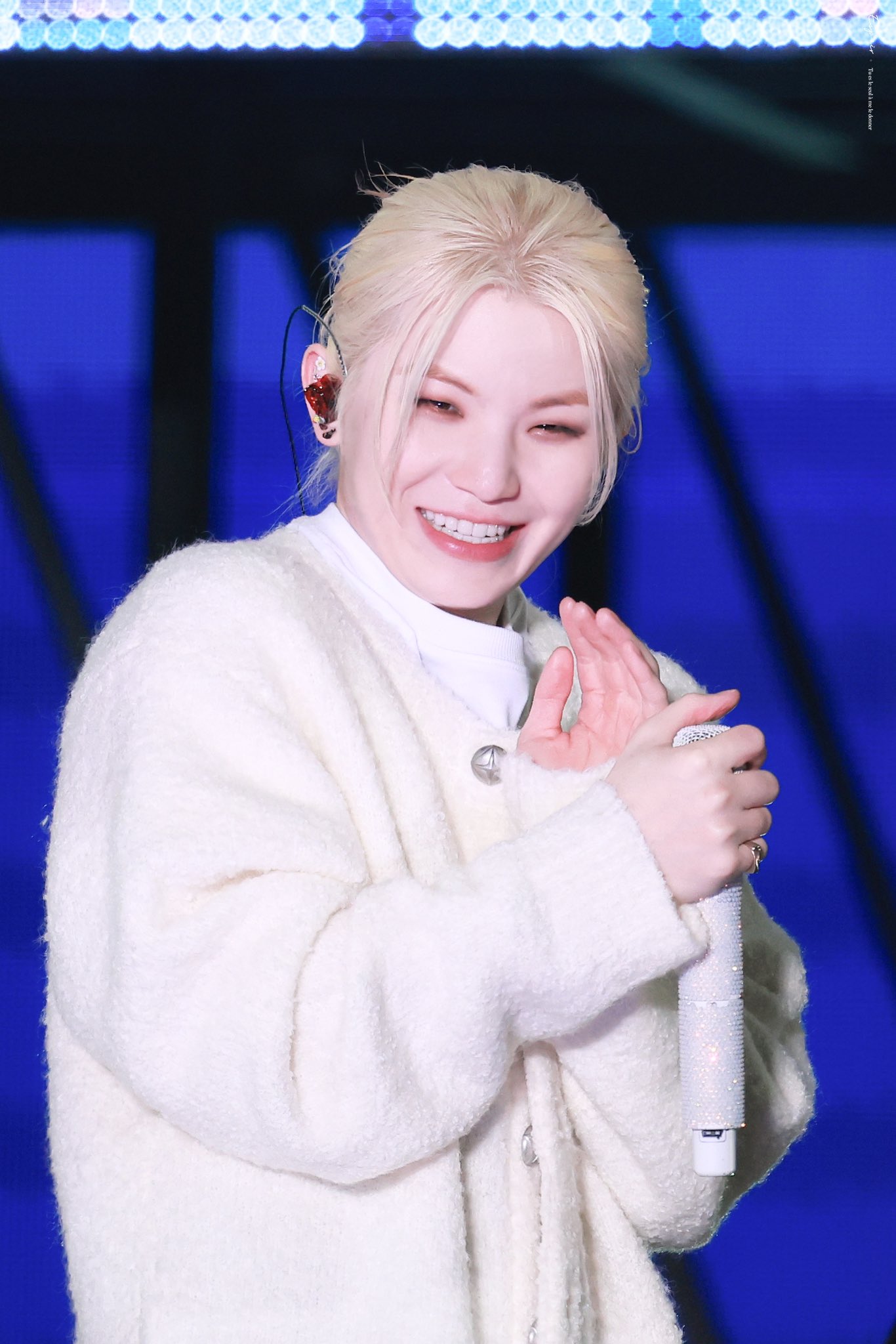 SEVENTEEN ウジ ホシXウジ (SEVENTEEN) ｜ 𝗟𝗜𝗙𝗘𝟰𝗖𝗨𝗧𝗦 ホシXウジ