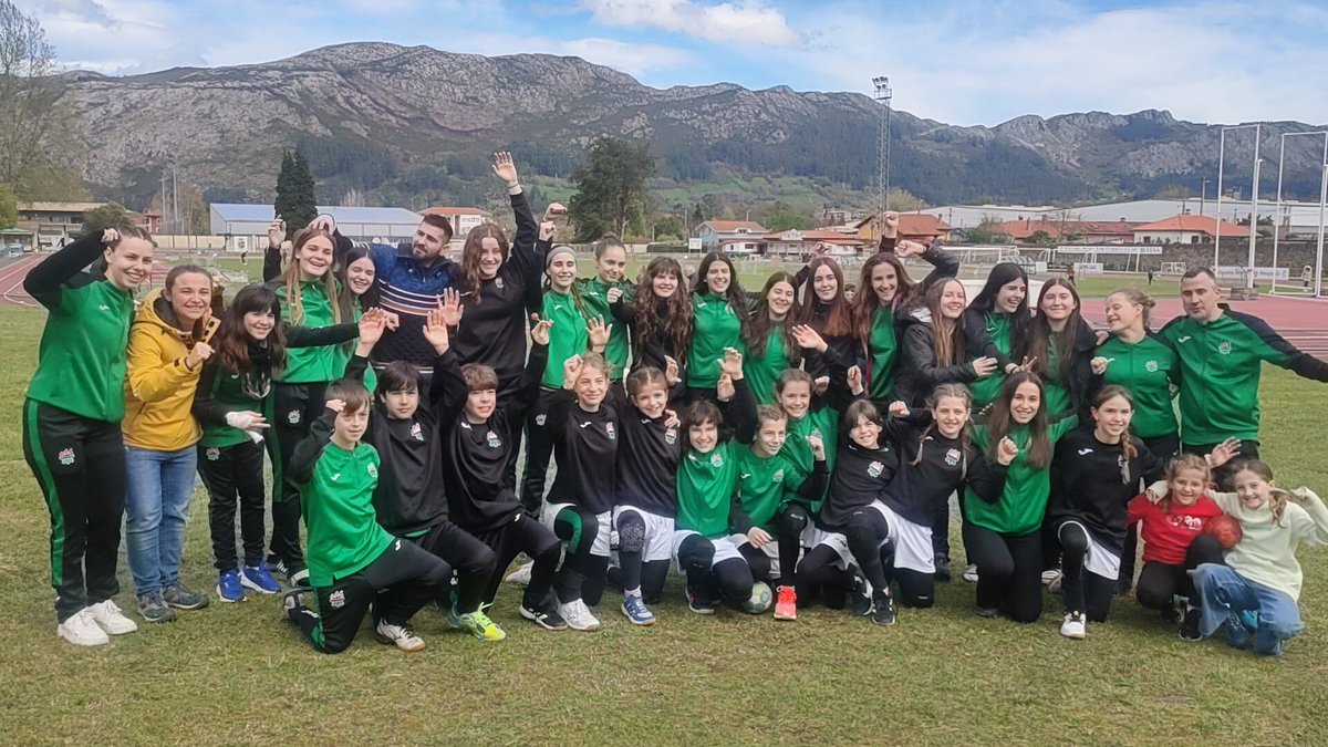 ADSanJuanDKE's tweet photo. 🤾‍♀️ El Cadete Femenino y Alevín Mixto lo pasan en grande en el XXXII Torneo Nacional de #Balonmano de Corrales de Buelna

💚 #SomosSanJuan 

➡️ https://t.co/atkQaUwMCA https://t.co/xTdJSVG53u