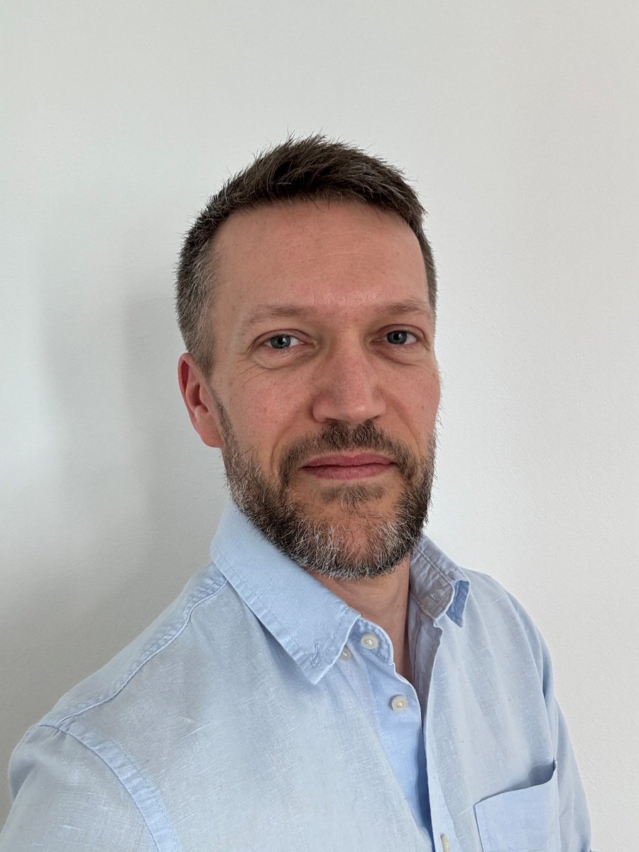 Swiss Data Science Center (@sdscdatascience) on Twitter photo Mathieu Salzmann has joined the SDSC as our new Deputy Chief Data Scientist. Mathieu will co-lead a team of more than 40 researchers with postdoctoral level expertise in data science, machine learning and AI.
<a href="/EPFL_en/">EPFL</a> <a href="/ETH_en/">ETH Zurich</a> <a href="/psich_en/">PSI Paul Scherrer Institut</a> #ComputerVision #AI <a href="/ICepfl/">EPFL Computer and Communication Sciences</a> Mathieu Salzmann has joined the SDSC as our new Deputy Chief Data Scientist. Mathieu will co-lead a team of more than 40 researchers with postdoctoral level expertise in data science, machine learning and AI.
<a href="/EPFL_en/">EPFL</a> <a href="/ETH_en/">ETH Zurich</a> <a href="/psich_en/">PSI Paul Scherrer Institut</a> #ComputerVision #AI <a href="/ICepfl/">EPFL Computer and Communication Sciences</a>