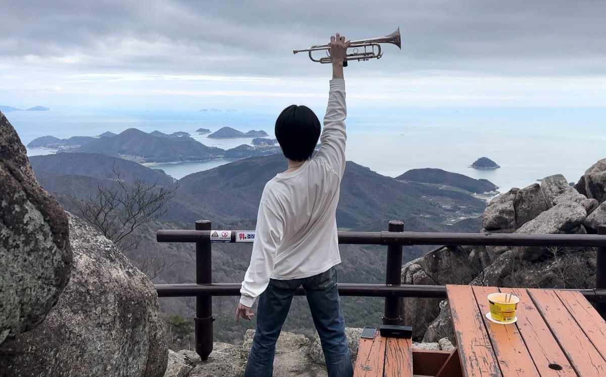 AWentkr's tweet photo. 2024. 04. 09 12:00 (KST)
#임윤성 #젊음이라는섬 https://t.co/6mWVHIzjAm