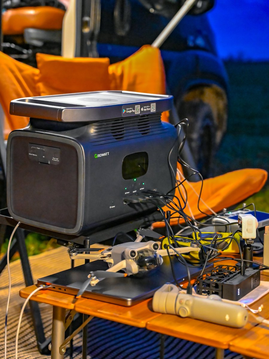 Charging all your devices simultaneously won't be an issue anymore. 

📷 (IG | @offrotie)

#Growatt #powerstation #solargenerator #rvs #outdoors #camping