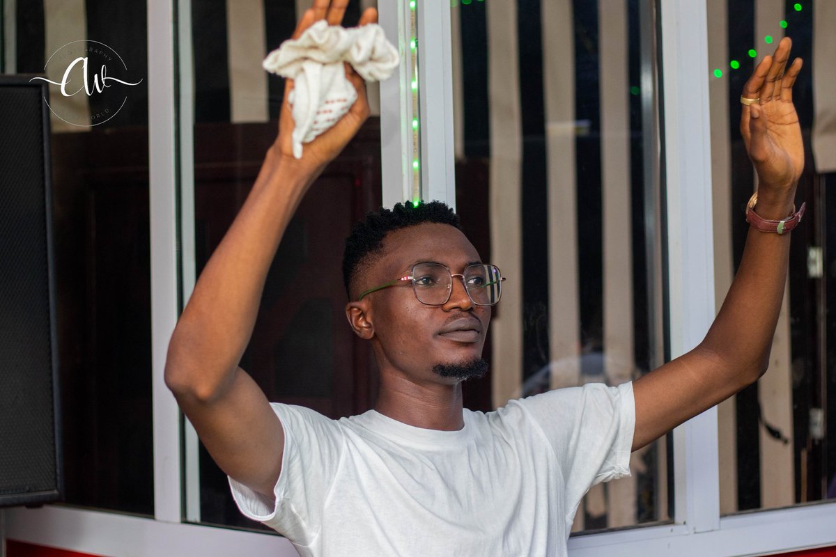 olayodesamuel13's tweet photo. Big shout out to all online and onsite attendees.
The worship meeting was an outburst of Joy in the holy ghost.
You can re-stream on IG.
Check my handle on IG @samuelolayode_official
#MTTL
#MinisteringToTheLord https://t.co/3q8vEfOuMt
