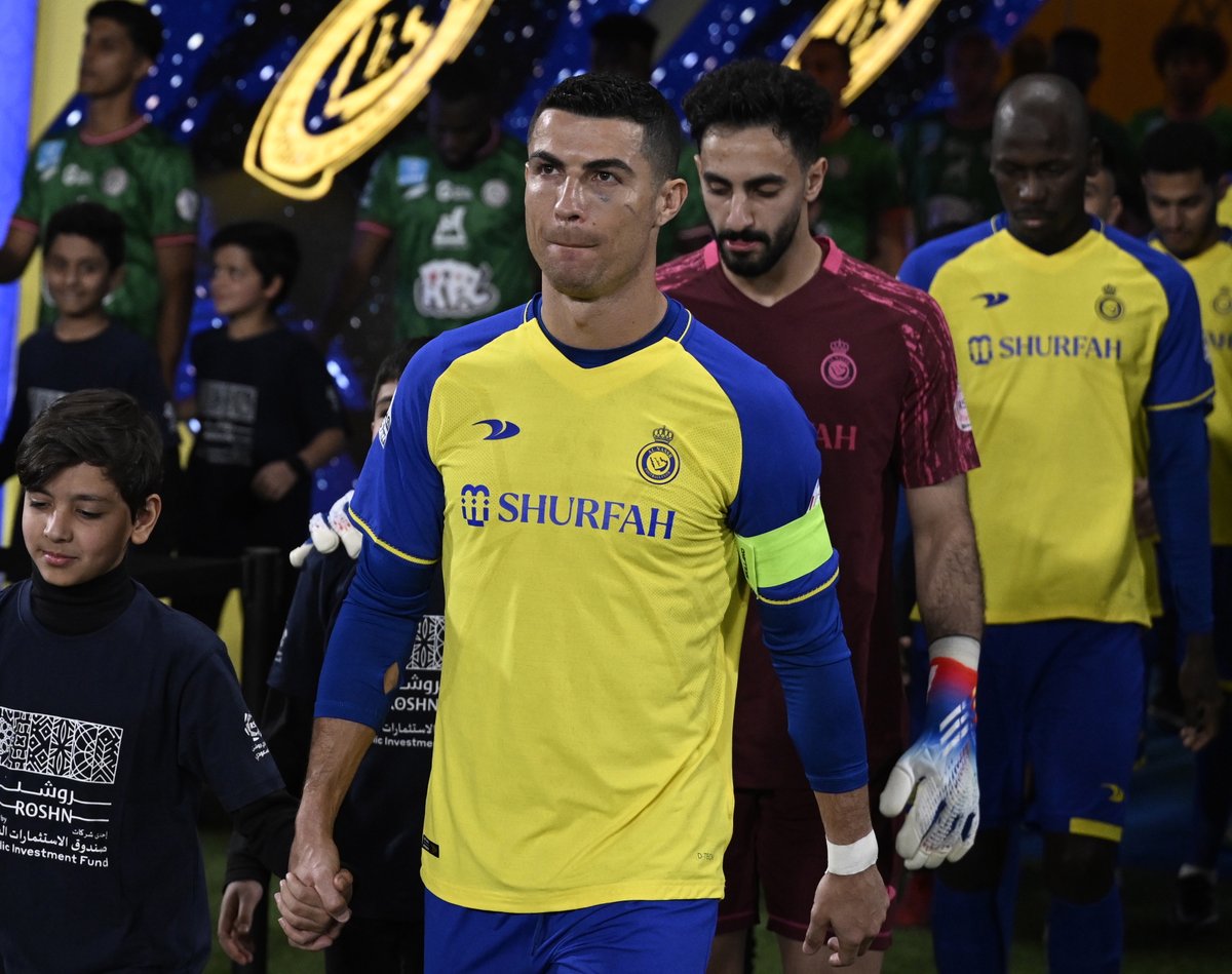 iDiski Times (@idiskitimes) on Twitter photo π ππ§πππππ¬βΌοΈ
πΏπ¦ Pitso Mosimane π Cristiano Ronaldo π΅πΉ
Kick-off: 21:00 (SAST)
π₯π§ to wish <a href="/TheRealPitso/">Pitso Mosimane</a> good luck against one of football's absolute greats! π ππ§πππππ¬βΌοΈ
πΏπ¦ Pitso Mosimane π Cristiano Ronaldo π΅πΉ
Kick-off: 21:00 (SAST)
π₯π§ to wish <a href="/TheRealPitso/">Pitso Mosimane</a> good luck against one of football's absolute greats!