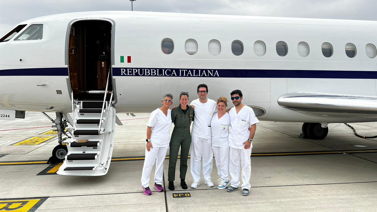 bambinogesu's tweet photo. Dalla Thailandia al Bambino Gesù a bordo di un volo speciale @ItalianAirForce per trasferire d'urgenza la piccola Greta, 9 anni, in seguito al peggioramento delle condizioni di salute della bambina per un grave tumore diagnosticato in vacanza. @ItalyMFA @Palazzo_Chigi https://t.co/3LUfwGE2xk