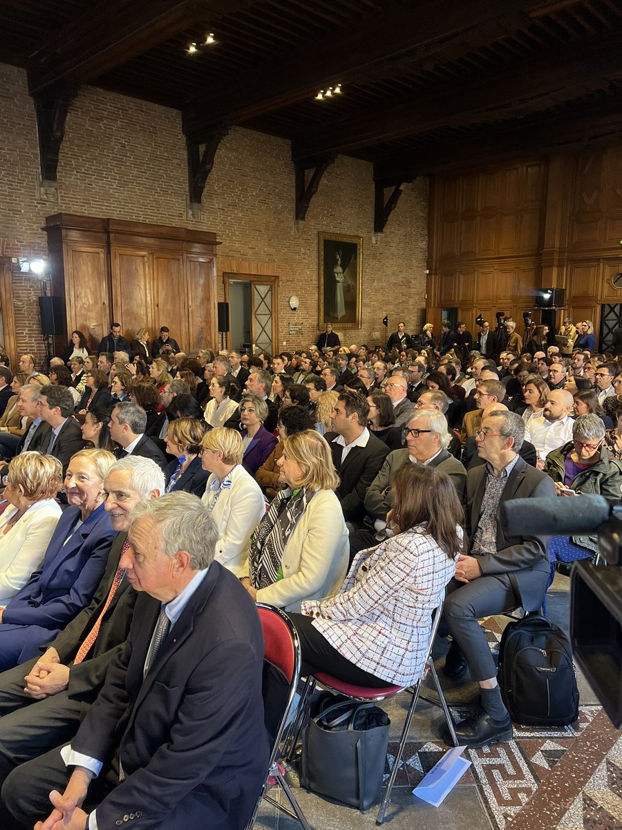 UT3 Paul Sabatier (@ut3paulsabatier) on Twitter photo 🏥 Lancement de l’Institut hospitalo-universitaire #IHU #HealthAge par son Président Fondateur, le Professeur <a href="/brunovellas/">Bruno Vellas</a>
Un événement unique consacré à la géroscience et à la longévité en bonne santé 🏥 Lancement de l’Institut hospitalo-universitaire #IHU #HealthAge par son Président Fondateur, le Professeur <a href="/brunovellas/">Bruno Vellas</a>
Un événement unique consacré à la géroscience et à la longévité en bonne santé
