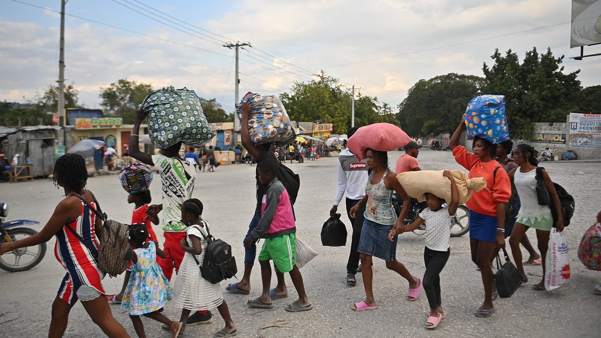 The escalating violence in #Haiti has forced over 360,000 families to flee their homes. 'Children are suffering physically & mentally. Their trauma will have direct impact on Haiti's future,' says Faimy Loiseau, director of SOS Children's Villages 🇭🇹. 👉sos-childrensvillages.org/news/haiti-vio…