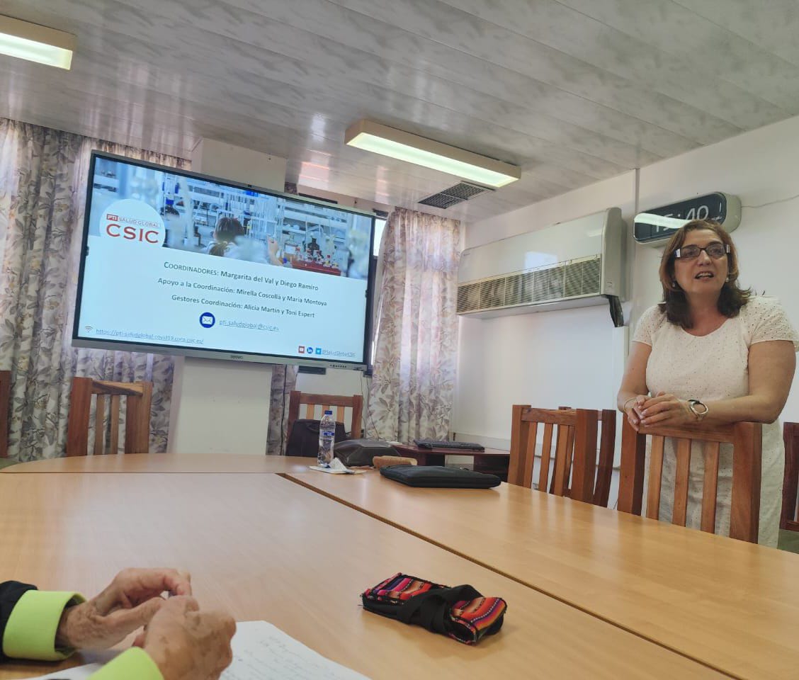 María Montoya del @CIB_CSIC ha presentado nuestra PTI Salud Global al Centro de Ingeniería Genética y Biotecnología de Cuba @CIGBCuba y participa en #BioHabana2024 'Ciencia para una vida saludable', donde hablará sobre las alteraciones celulares que produce #SARSCoV2 #COVID19