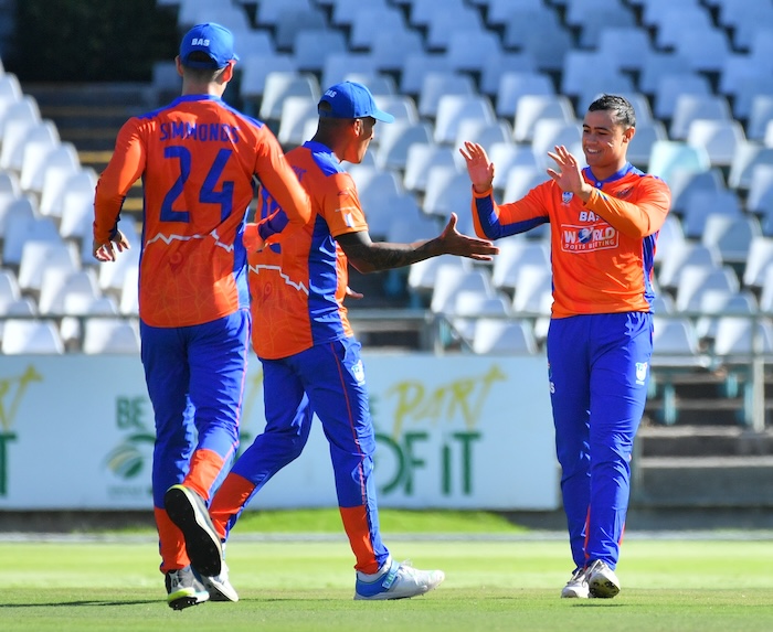 World Sports Betting @WP_Blitz secured a bonus point victory over AET Tuskers and lost to log leaders, Dafabet Warriors as the CSA T20 Challenge continued this past week.

#WPcricket #westernprovince #BoysInBlue #WSBWP #WSBNewlands #T20Challenge #WozaNawe

sportsclub.co.za/cricket/csa-t2…