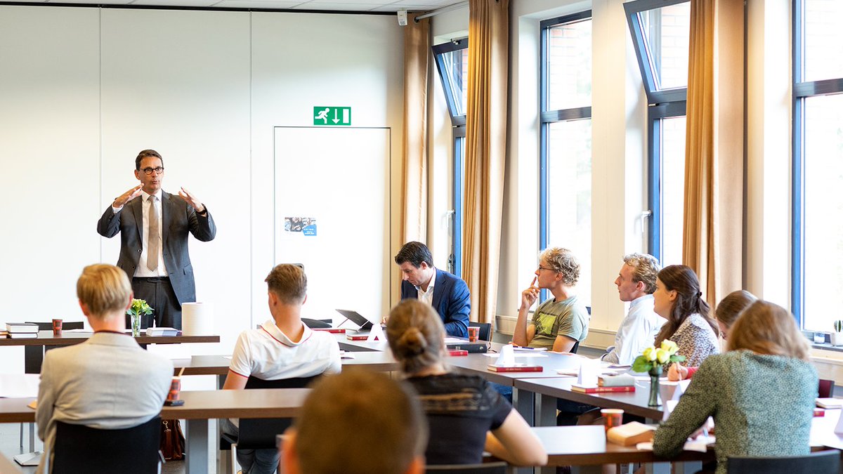 Save the date: zomerschool 19 t/m 23 augustus

✏️ Aanmelden kan al. Dat doe je via bit.ly/4aEjrWM

Deze zomerschool wordt ondersteund door Erdee Media Groep, RMU en VGS.

#zomerschool #savethedate #gouda #youngprofessionals