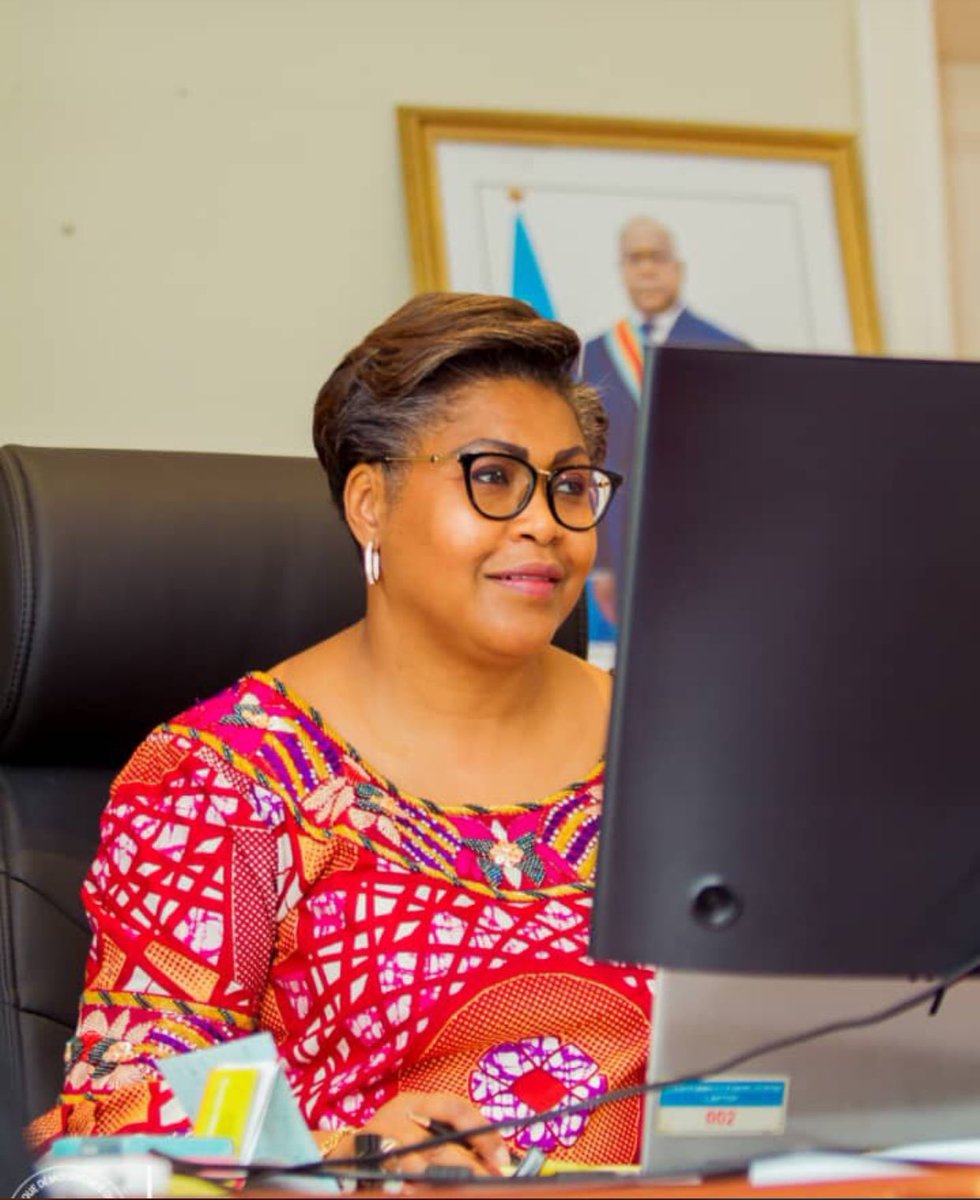 EKitholu's tweet photo. Une première 64 ans après l’indépendance 🤝bravo et félicitation madame🥂que Dieu vous accorde Grâce et faveur divine 💐, merci à toutes les femmes militantes🙏🏽🥰 ça finira par bien payer un jour,bon mandat et que Dieu bénisse la RDC 🇨🇩⁦@Presidence_RDC⁩ ⁦@Apmeasbl⁩ ⁦ https://t.co/OmbiinZtl7