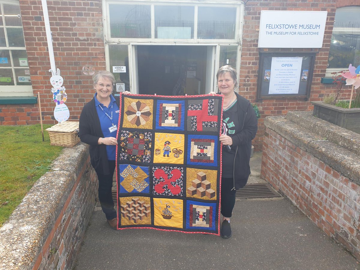 The winner of the quilt with the little #pirate paid us a visit this weekend to collect. Congrats from @FelixstoweMus @felixstoweradio @Felixstowe_news