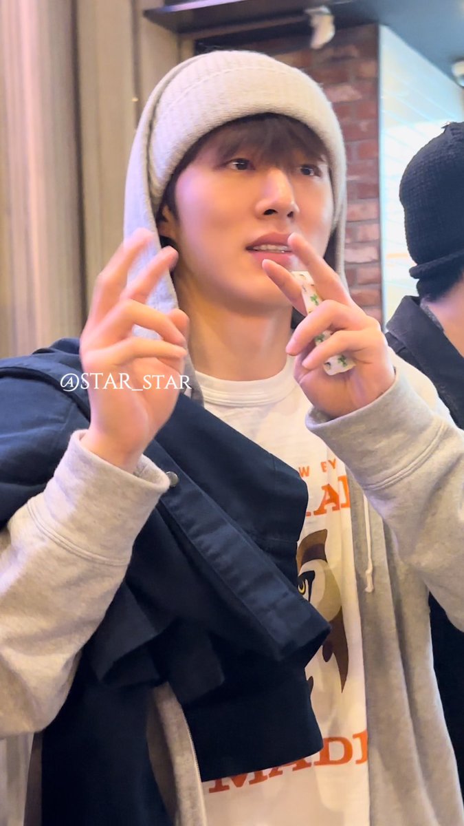 21bb12y's tweet photo. 弟キムハンビン愛おし https://t.co/vLV4slztR7