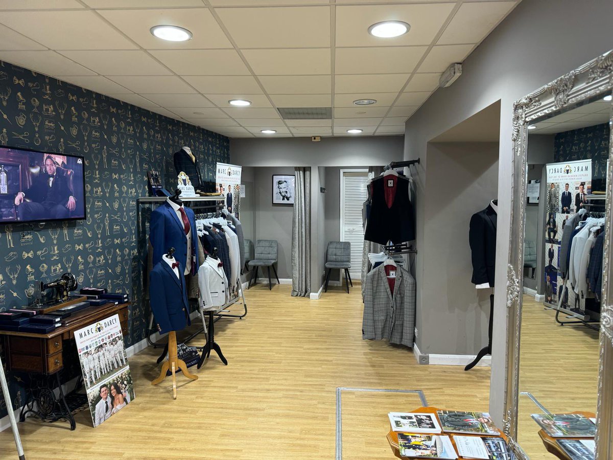 Christopher Bloore tweet media