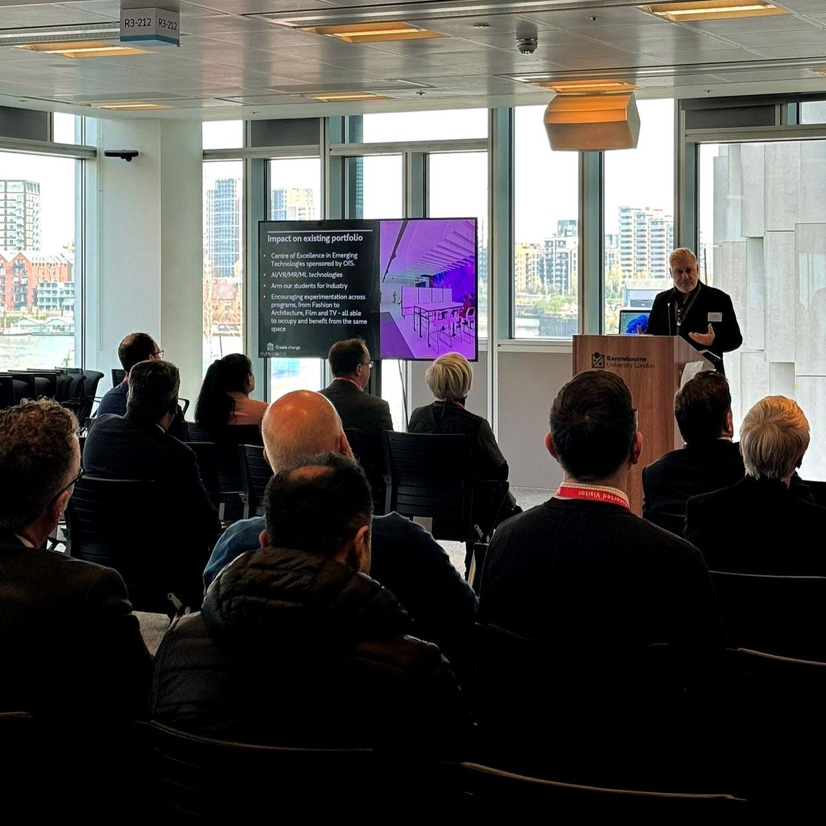 March has been exciting! 🚀 🔵 We hosted a packed open day 🔵 StartUp Lab student Tulasi spoke at the Design District London 🔵 Derek Y spoke at the Financial Services Forum at JM Finn 🔵 We hosted a Local London LSIF event 🔵 Our RaveLATE film special featured industry speakers